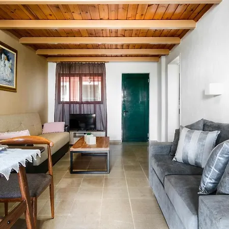 Apartament Garden Vasilikí